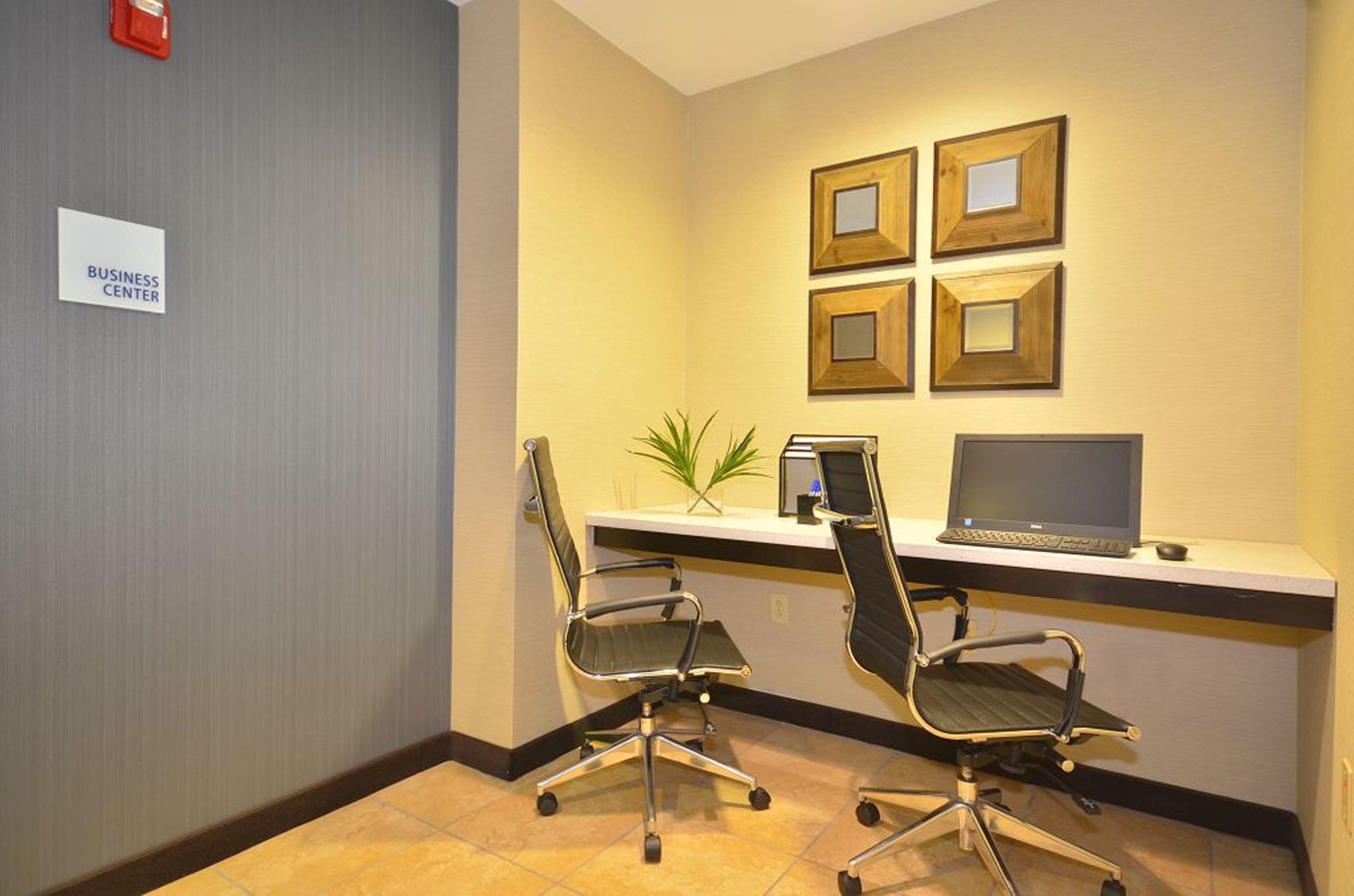 Holiday Inn Express Hotel & Suites Farmington, An Ihg Hotel Bagian luar foto