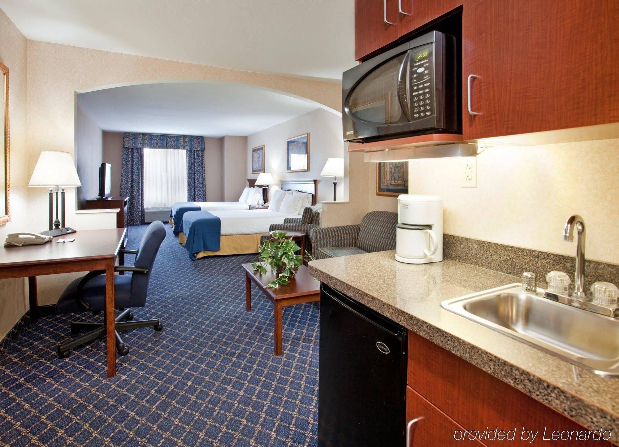 Holiday Inn Express Hotel & Suites Farmington, An Ihg Hotel Bagian luar foto