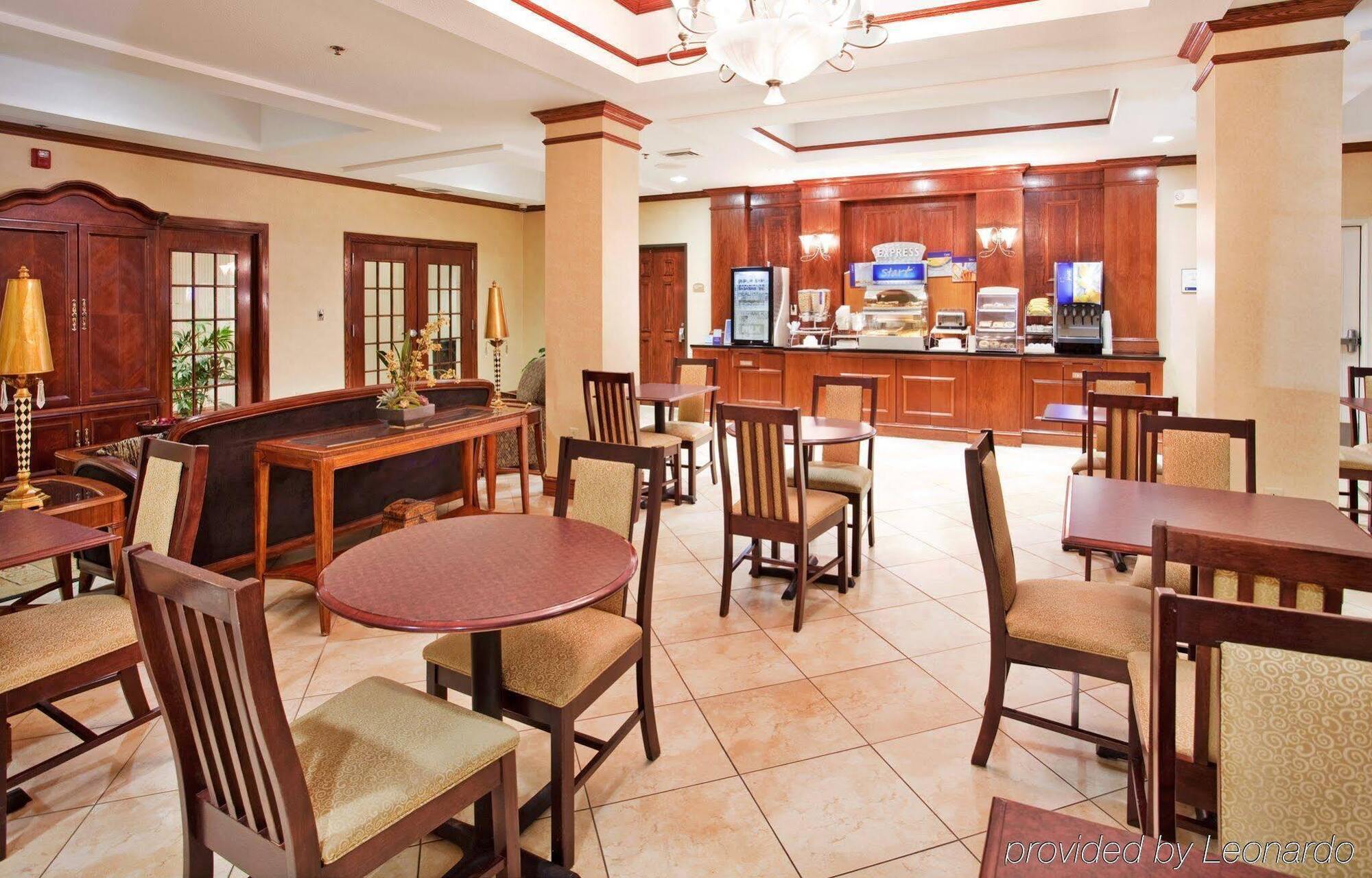Holiday Inn Express Hotel & Suites Farmington, An Ihg Hotel Bagian luar foto